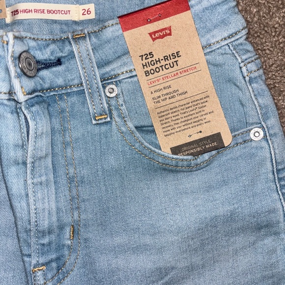 Levi’s Bootcut Jean - Picture 3 of 6